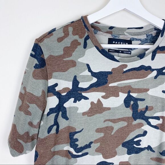 PacSun Camo Tee Longer Fit Rounded Hem - Picture 2 of 5